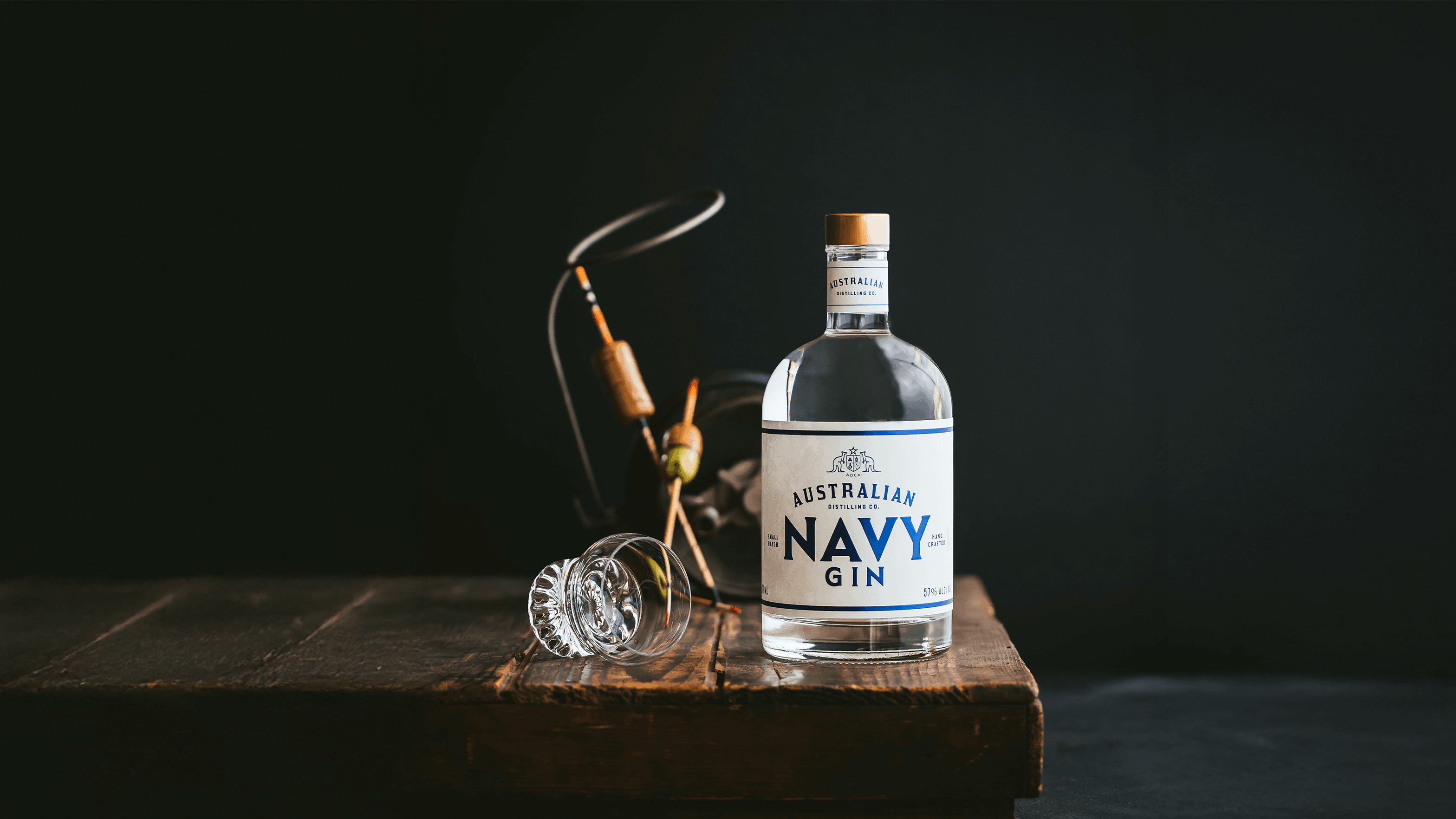 Navy Gin Desktop 1